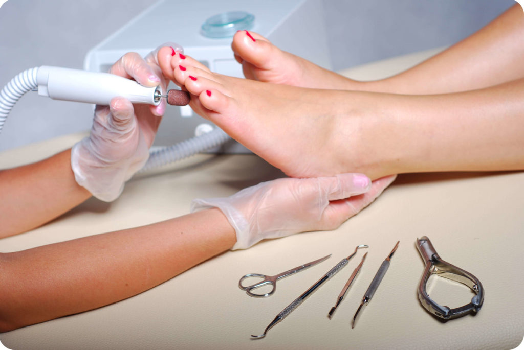 комбінований педикюр