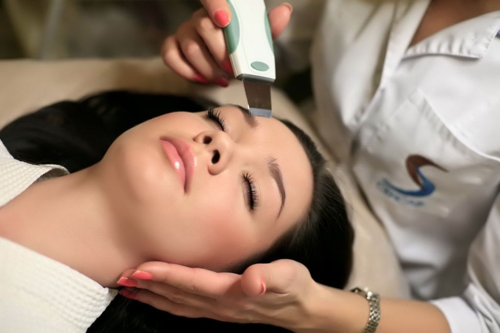 Cosmetologa en el salón grial