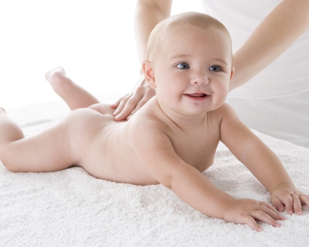 Дитячий масаж у салоні Грааля