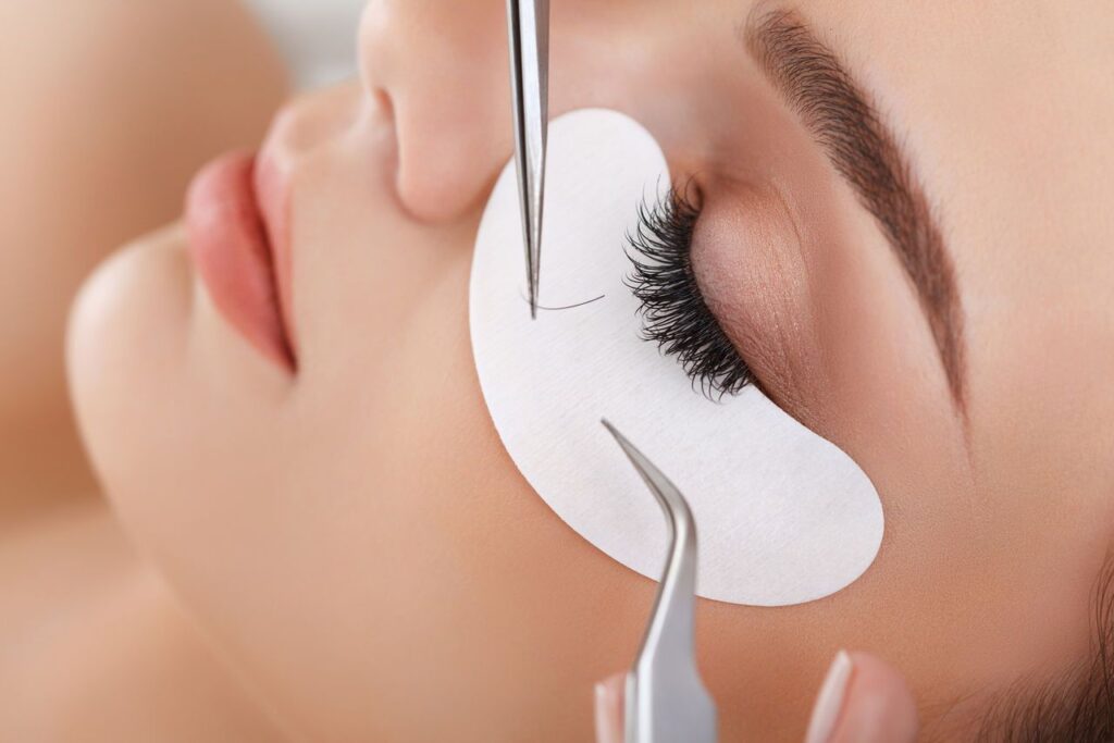 Eyelash extension mink beauty salon the Grail